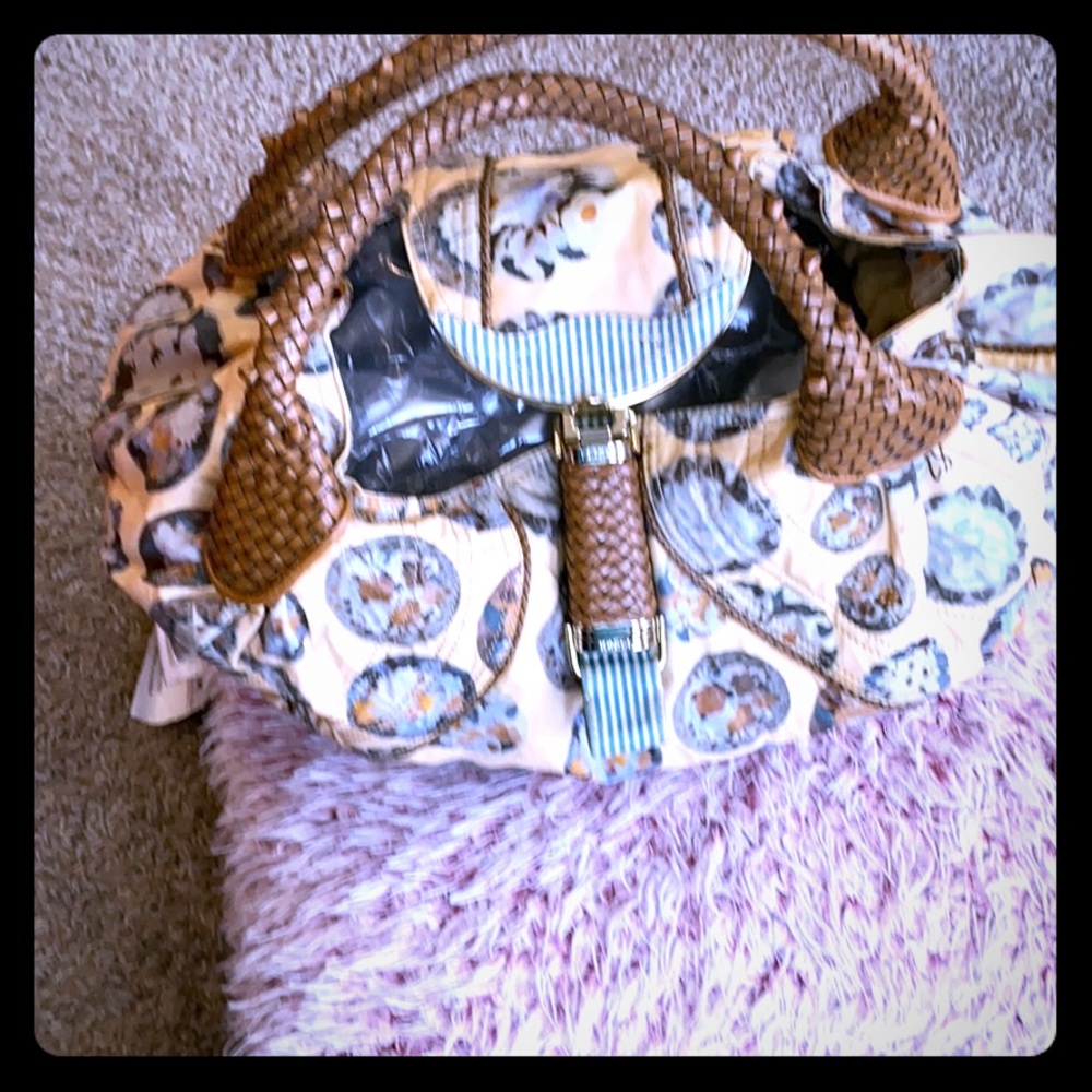 Trendy Staple Designer Spy Bag